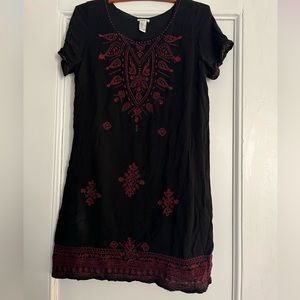 Black forever21 T-shirt dress with red detailing